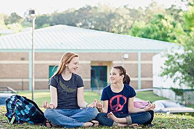 多结局、多分支剧情的国产僵尸题材生存游戏《苏醒之路》已正式上线Steam等平台